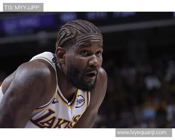 2014年NBA季后赛雷霆与灰熊激战回顾：一场扣人心弦的对决与精彩瞬间